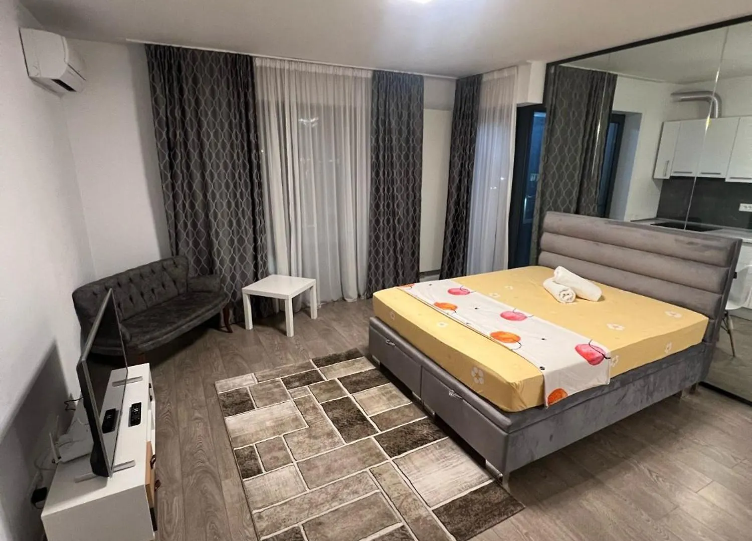 Corporate One Room Pipera Bucureşti